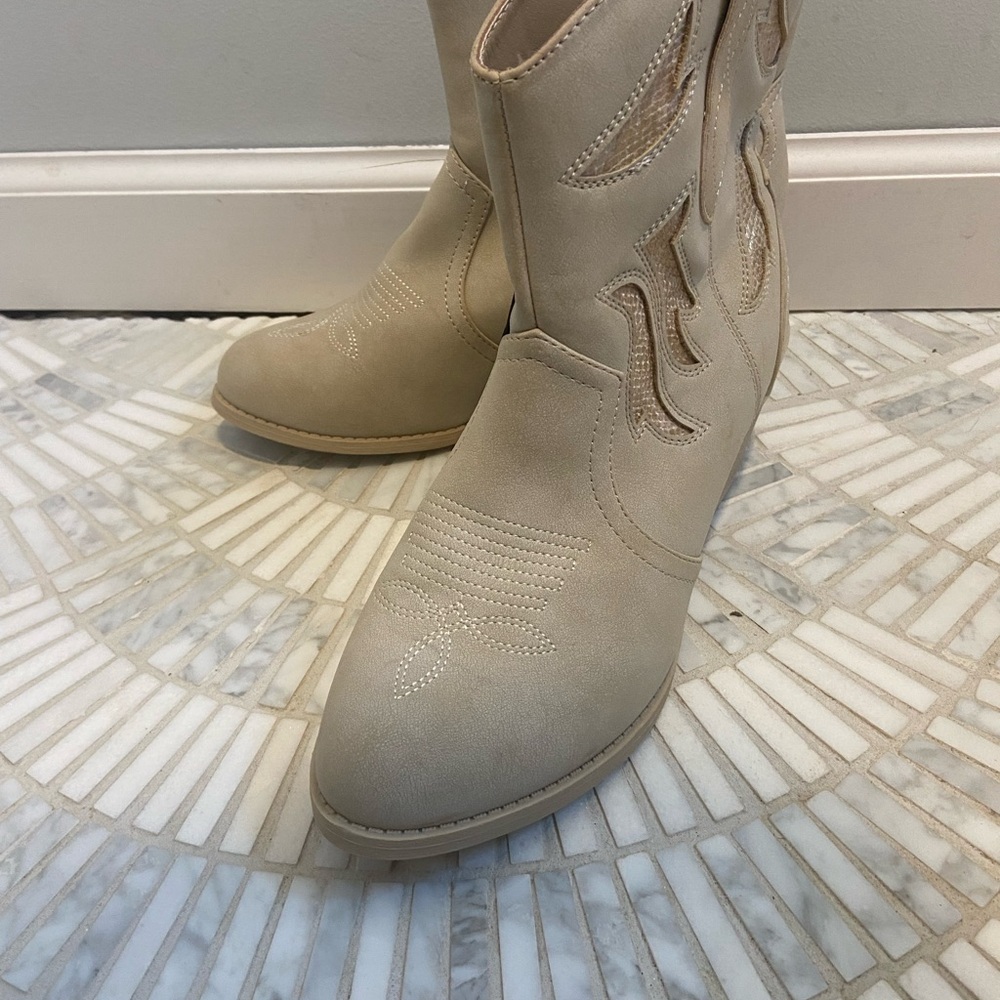 Beige Western-Style Women's Boots